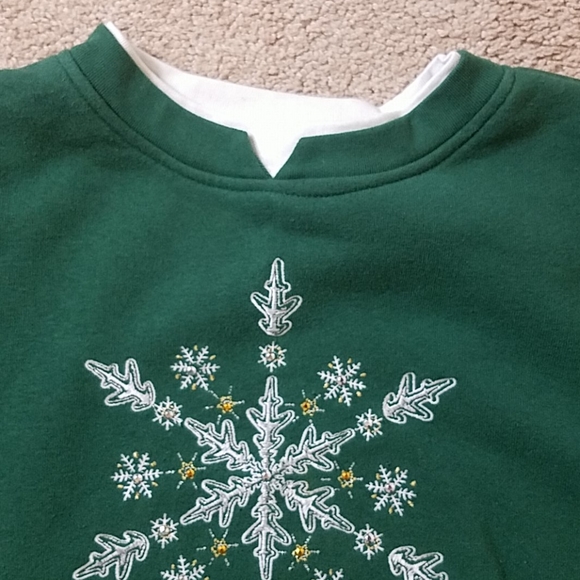Hasting & Smith green snowflake sweatshirt - Picture 2 of 7